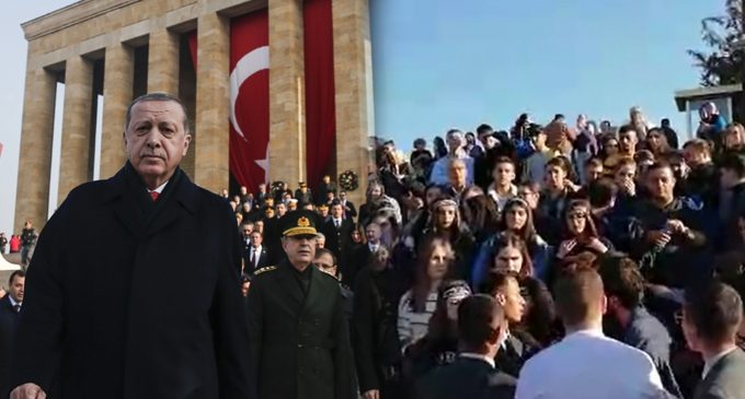 AKP’lilerin ‘Erdoğan’ sloganı attığı Anıtkabir’de Gençliğe Hitabe’ye izin verilmedi
