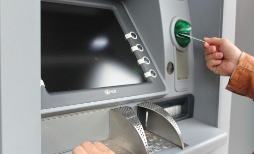 Yeni kimliklerle ATM’den para çekilebilecek
