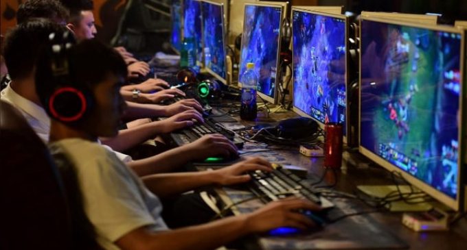 Çin bilgisayar oyununu sınırlıyor: Akşam 10 ile sabah 8 arası yasaklanıyor