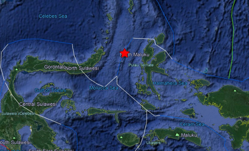 Endonezya’da 7,4 büyüklüğünde deprem: Tsunami alarmı verildi