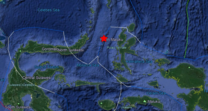 Endonezya’da 7,4 büyüklüğünde deprem: Tsunami alarmı verildi