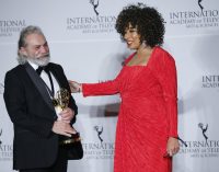 Haluk Bilginer 47. Emmy Ödülleri’nde ‘en iyi erkek oyuncu’ seçildi