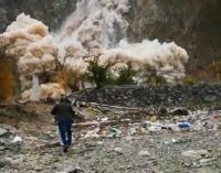 Dev kayalar baraja düştü: Korkutan heyelan