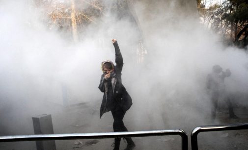 BM: İran’daki gösterilerde onlarca kişi yaşamını yitirdi