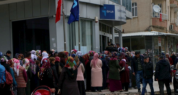 İŞKUR kararı Resmi Gazete’de: Beş günden fazla hastalananlar programdan çıkarılacak