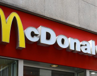 Çalışanlarla ilişkiye girmesi sebebiyle kovulan McDonald’s CEO’su 675 bin dolar alacak
