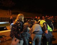 Motosiklet cenaze nakleden kalabalığın arasına daldı: Beş yaralı