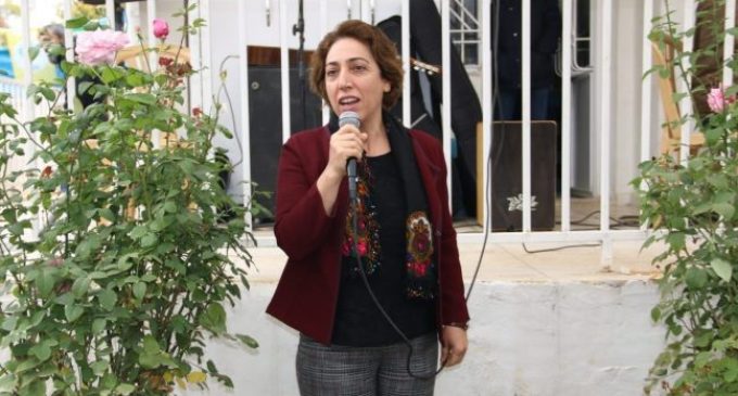 Saliha Aydeniz, HDP’den istifa etti