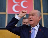 Bahçeli’den ‘transfer milletvekili’ eleştirisi: Korsan siyaset ticaretine bel bağlayanlar Türkiye’nin ayak bağıdır