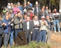 Fethiye’de köylüler eylemde: Ağaçlarımızı kestirmeyiz, daha çok gençler