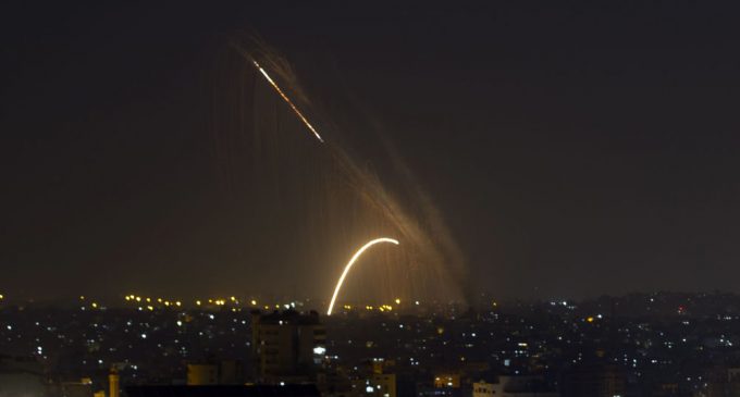 Suriye hava savunması İsrail hava saldırısını püskürttü