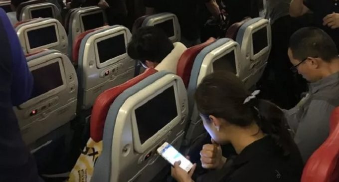 Uçakta cep telefonunu kapatmamanın cezası belli oldu