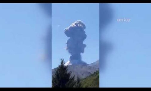 Şili’deki yanardağ patlaması kamerada