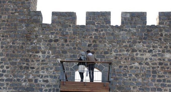 Bakanlık ‘Millet Bahçesi’ için tarihi dokuyu bozdu: Yedi bin yıllık sura balkon yaptı