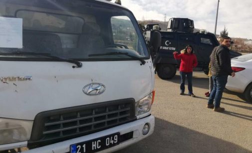Elazığ Valiliği, HDP’li belediyeden gelen yardımı kente sokmayarak geri gönderdi!