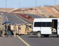 Şanlıurfa’da askeri araç devrildi: Dört asker yaralandı