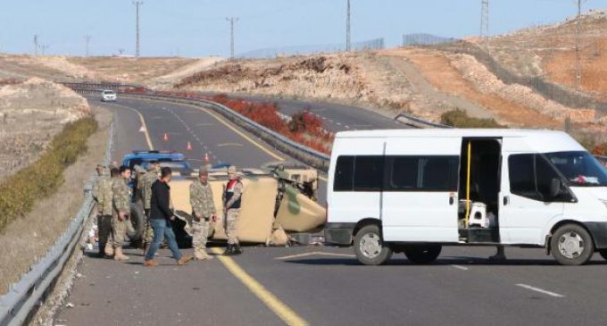 Şanlıurfa’da askeri araç devrildi: Dört asker yaralandı