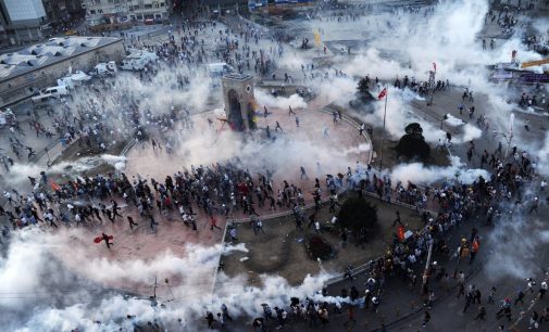 ‘Türkiye’nin de dahil olduğu 47 ülkede halk ayaklanması yaşanabilir’