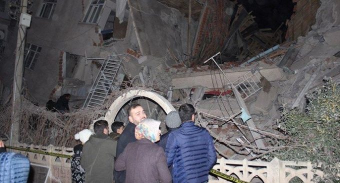 Türkiye’de son 100 yılda en az 80 bin kişi depremlerde yaşamını yitirdi