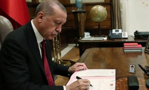 Erdoğan 18 bürokratı görevden aldı