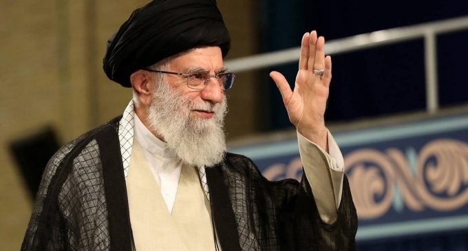 İran’ın dini lideri Hamaney: Çizgi filmlerdeki kadın karakterler başörtüsü takmalı