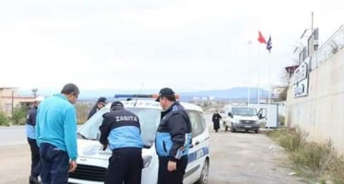CHP’li belediye, ilçeye girenlerden ayak bastı parası topladı