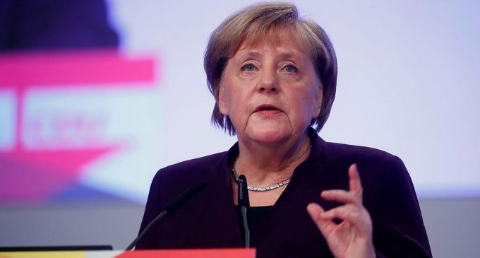 Merkel kendisini karantinaya aldı: Doktorunun koronavirüs testi ‘pozitif’