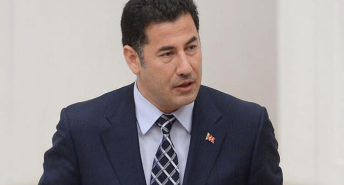 MHP’den ihraç edilen Sinan Oğan cumhurbaşkanlığına aday olacağını açıkladı