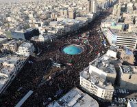 Süleymani için Tahran’da tören: İranlılardan intikam sloganları