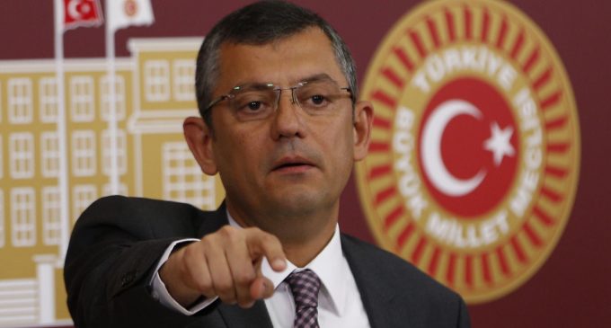 CHP’li Özgür Özel’den Erdoğan’ın “beyaz et” sözüne tepki: Bu ülke bu kalpsizliği daha fazla taşıyamaz