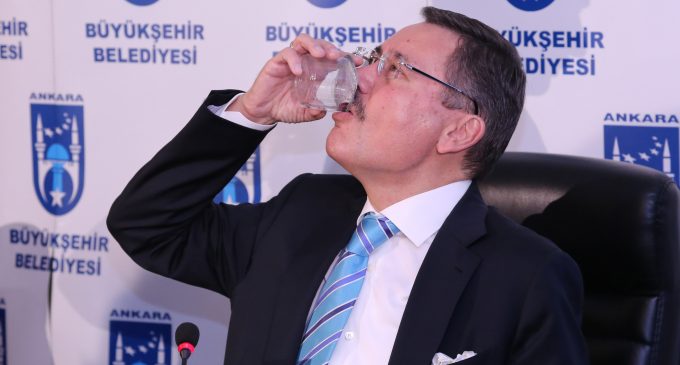 AKP’li Metiner’den ‘Melih Gökçek’ itirafı: Parsel parsel sattığı için görevden alındı