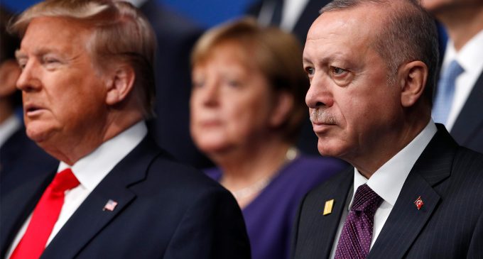 Erdoğan’ın telefon siyaseti devam ediyor: Merkel ve Trump’la görüştü