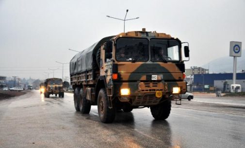 400 araçlık Türkiye askeri konvoyu Suriye’ye geçiş yaptı
