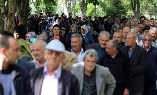 İntibak yasası teklifi AKP-MHP oylarıyla reddedildi: 2048’de hiç kimse 65 yaşından önce emekli olamayacak!