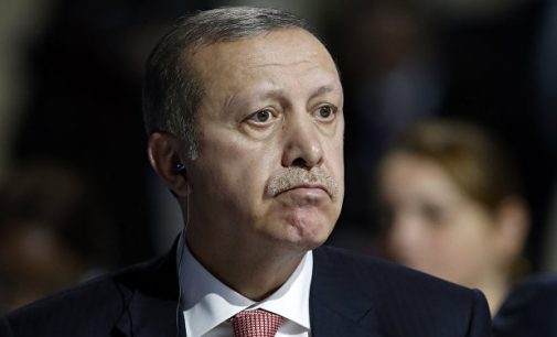 Erdoğan’ın bayramlaşma programında prompteri bozuldu: Geri al, geri al