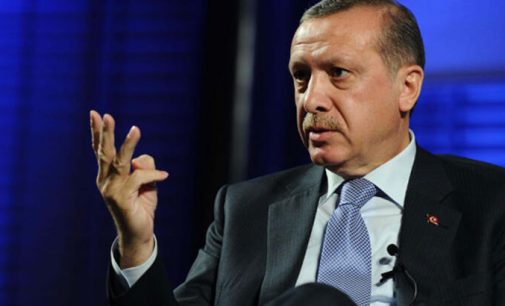 Erdoğan milletvekillerini uyardı: En az üç çocuk diyorum, tek çocukta kalıyorsunuz…