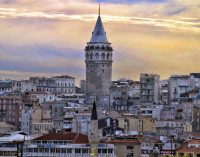 Beyoğlu Belediyesi, Galata Kulesi’ne Zübeyde Hanım ve Tenzile Erdoğan’ın fotoğrafını yansıtacak