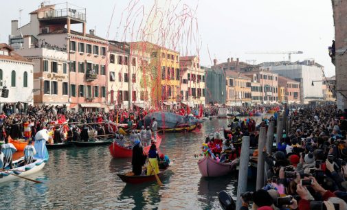Venedik Karnavalı koronavirüs nedeniyle iptal edildi