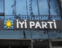 İYİ Parti İzmir’de kriz: Gençlik kolları başkanı “istifa”, il yönetimi “görevden alma” dedi