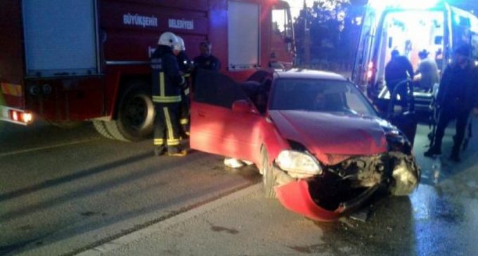 AKP’li Mehmet Özhaseki, Menderes Türel ve Ziya Yılmaz trafik kazası geçirdi