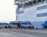 Japonya’da karantinaya alınan gemide 10 yolcuda daha koronavirüs tespit edildi