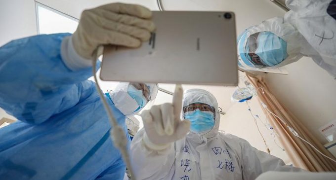 Koronavirüs dünyaya yayılırken: Çin’de ölü sayısı artıyor…