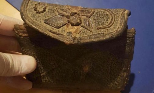 Muğla’da ceylan derisi ciltli 900 yıllık el yazması Kuran ele geçirildi