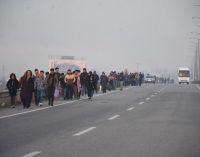 Sığınmacılar sınır kapılarına ve sahillere akın etti: ‘Türkiye kapıları açıyor’ haberi hızla yayıldı