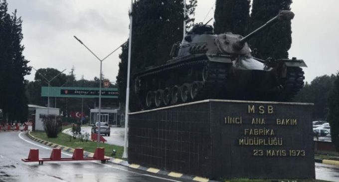 CHP’li Özkoç: Tank palet fabrikasında ticari araç üretiliyor
