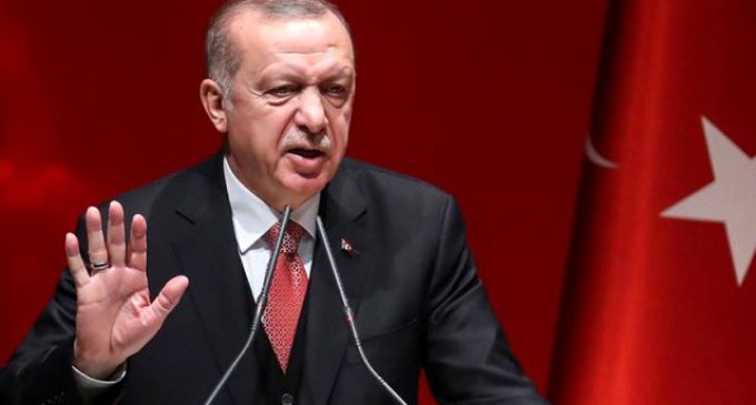 Metropoll anketi: Erdoğan’ın görev yapış tarzını onaylayanların oranı yüzde 41.9’a düştü