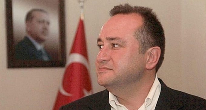 AKP’li Ağar: Bu ülke ‘Başım açık, beni enkazdan çıkarmayın’ diyen teyzelerin imanıyla korunuyor