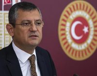 CHP’li Özel’den sert tepki: Erdoğan OHAL’i sopa olarak kullanıp rektör atadı