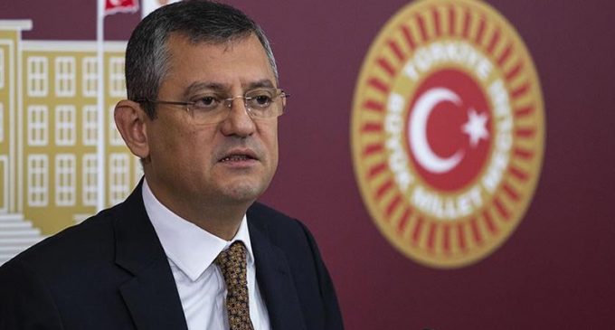 CHP’li Özel: ‘Fahrettin Altun makas’ döndü en son cumhurbaşkanını sansürledi
