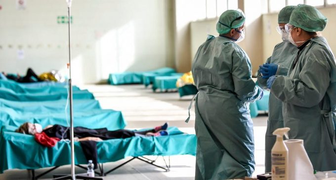 300 İtalyan doktor dünyayı uyardı: Önlemlerin sekiz gün geç alınması, ölü sayısını artırdı